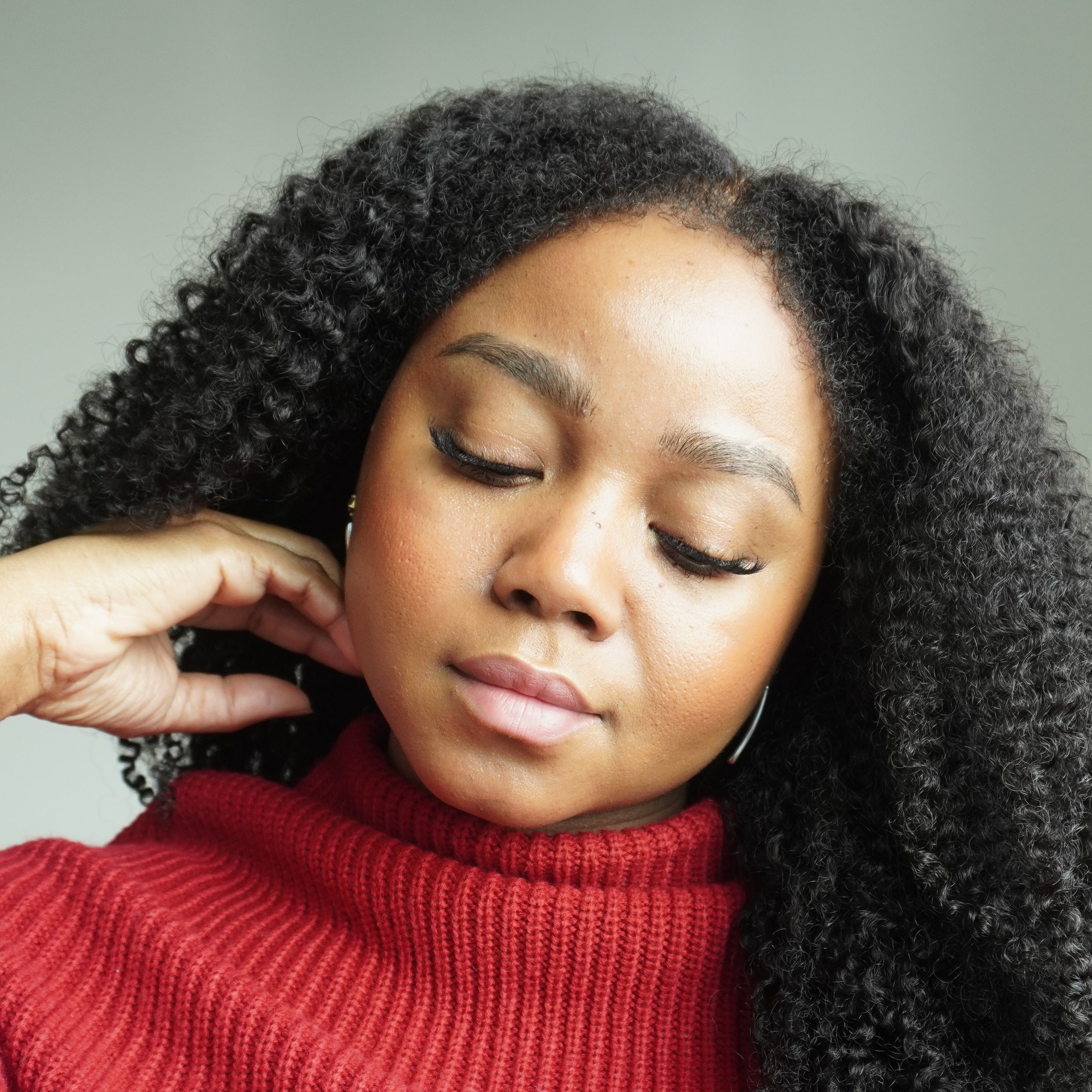 Glueless Wigs vs. Traditional Installs: Which Is Right for You?