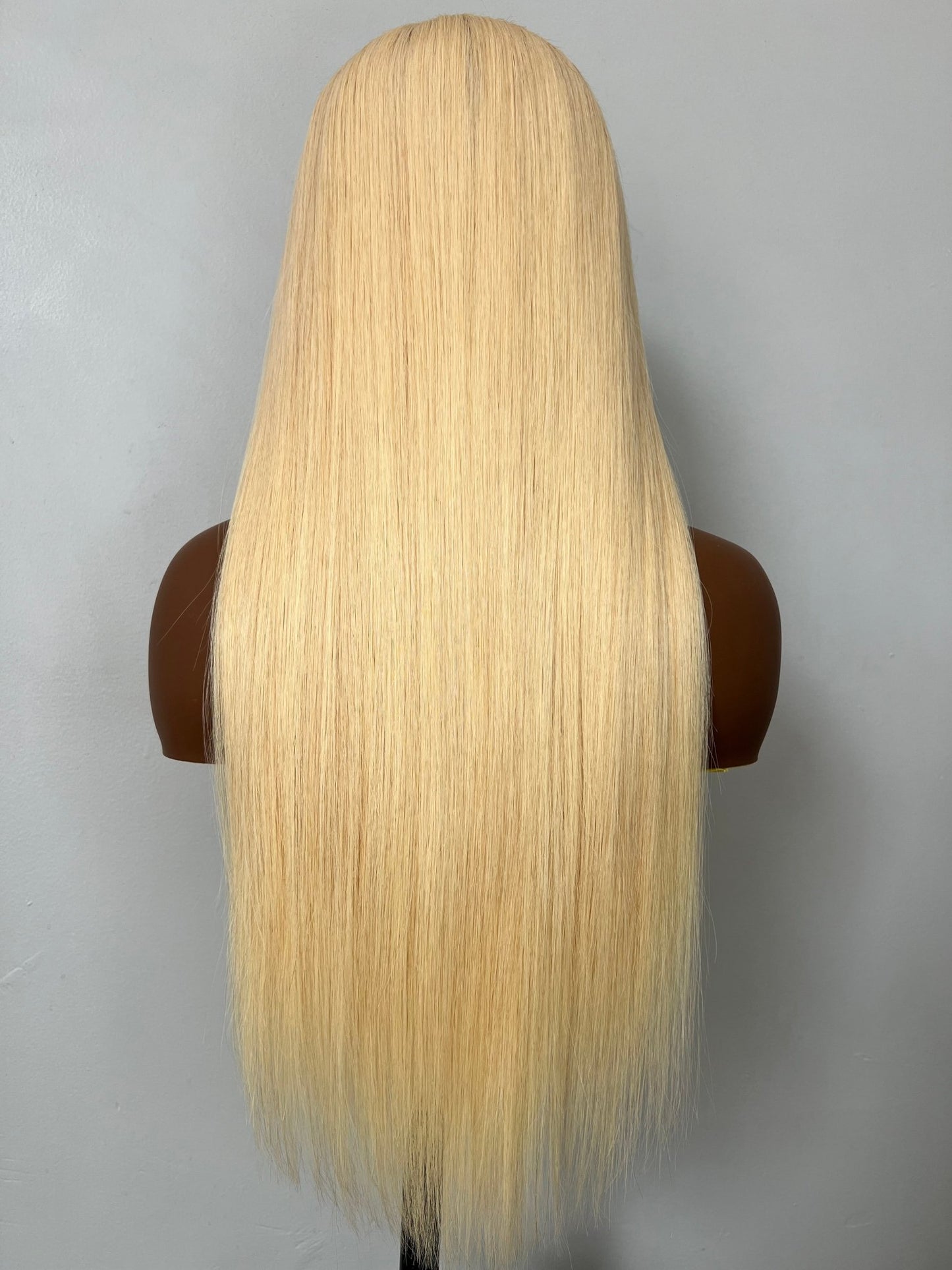 Snow Raw Full Lace Wig 18" - 